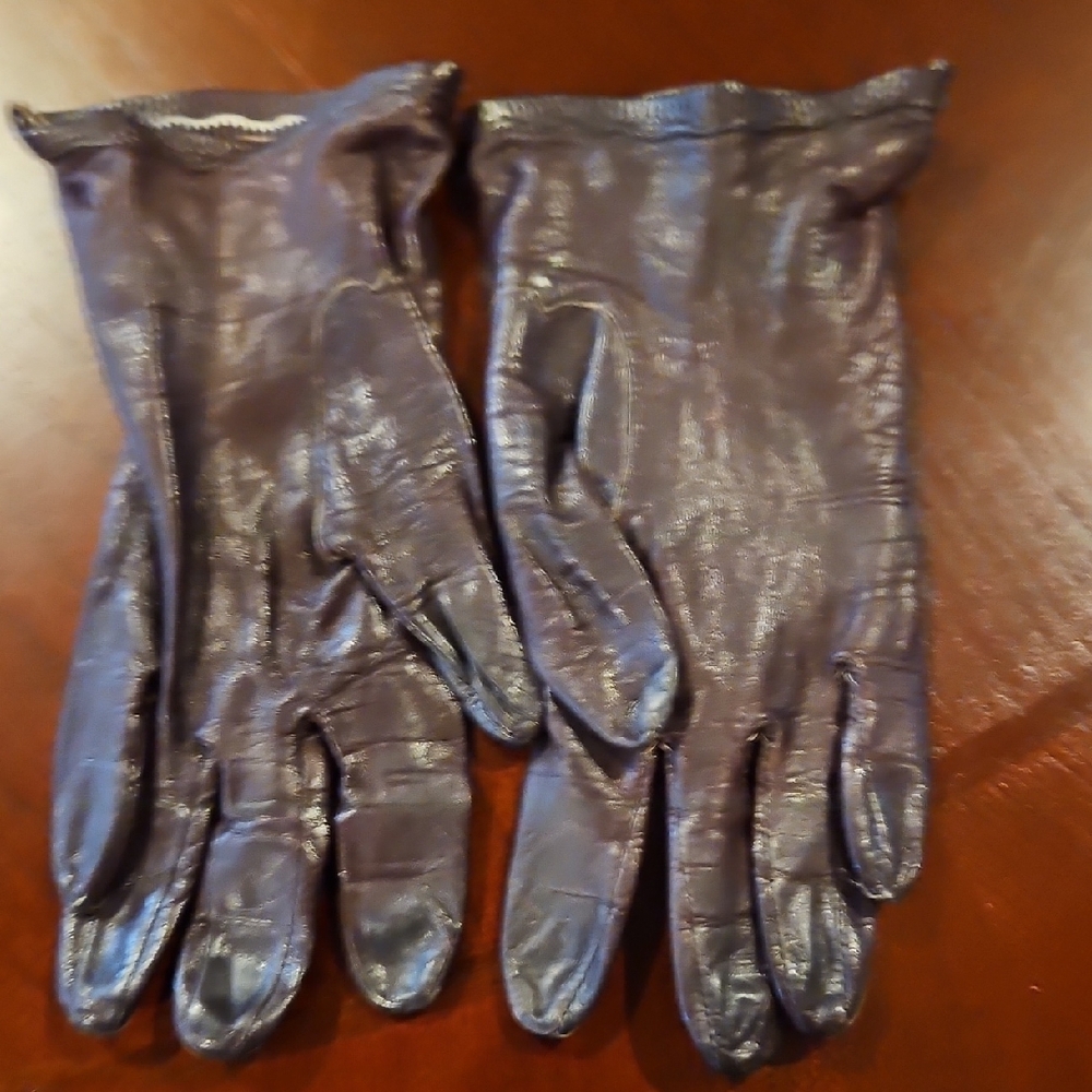 Vintage Womens Leather Gloves Set of 3 in Cream, Black, and Brown - Picture 3 of 11